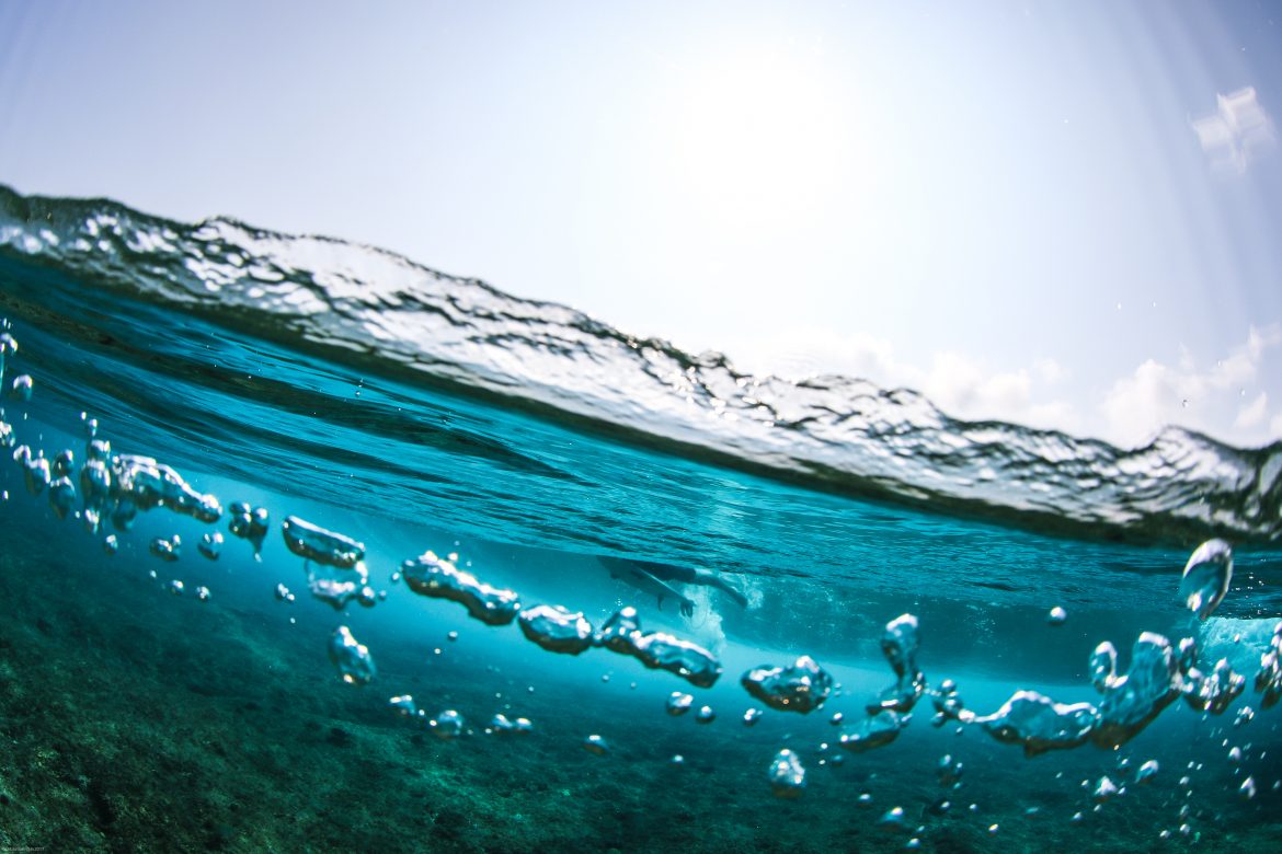 Os benefícios da água do mar para a saúde Somos seres de água